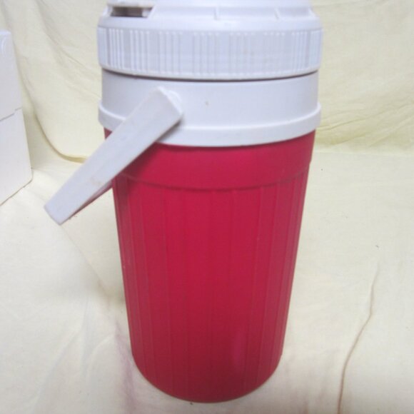 VTG 80'S LIPTON ICED TEA PROMO COOLER JUG 1/2 GAL $EACH - Picture 12 of 14